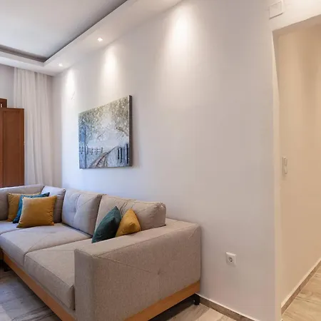 3-bedroom With Private Rooftop Jacuzzi & Panoramic Views アパート レティムノ